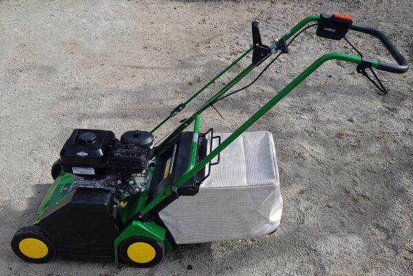 Muruõhutaja John Deere D38R kogumiskorviga Rent - Image 3