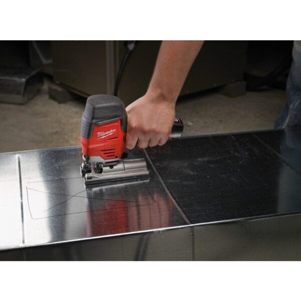 Milwaukee Akutikksaag M12 JS-402B Rent - Image 3